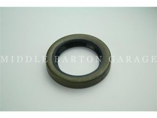 FRONT HUB OIL SEAL 600D/E